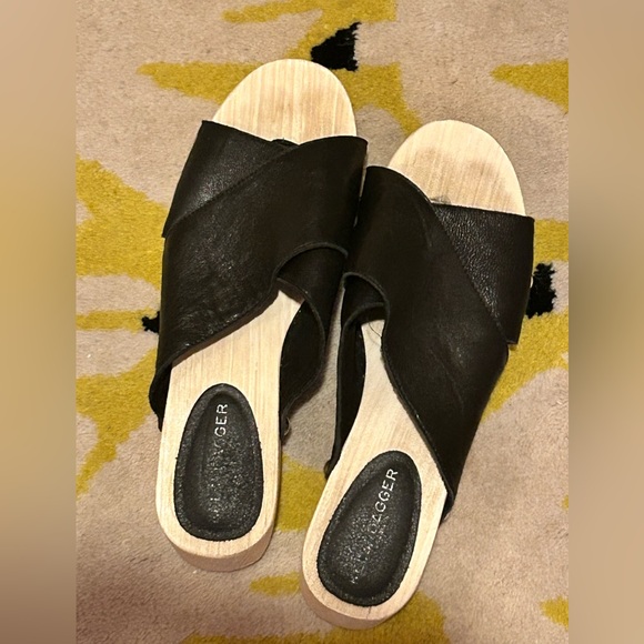 Kelsi Dagger Brooklyn KDB Black Vegan Leather Clog Sandals Sz 37/7 - Picture 3 of 9